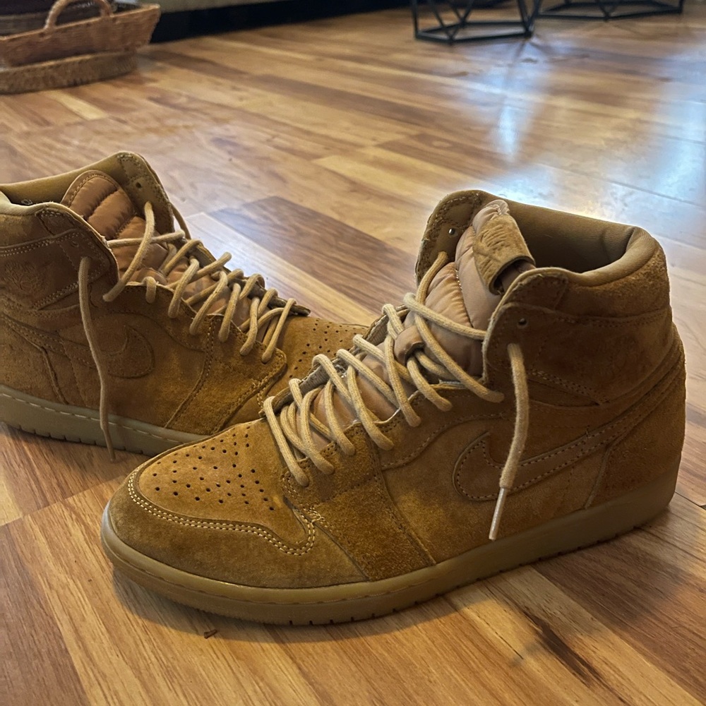 Wheat High Jordan 1’s Mens 9.5